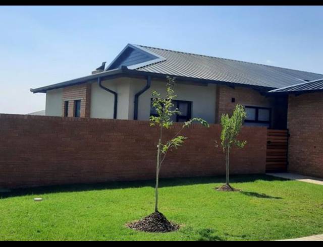 3 BEDROOM HOUSE FOR SALE IN SIX FOUNTAINS RESIDENTIAL ESTATE